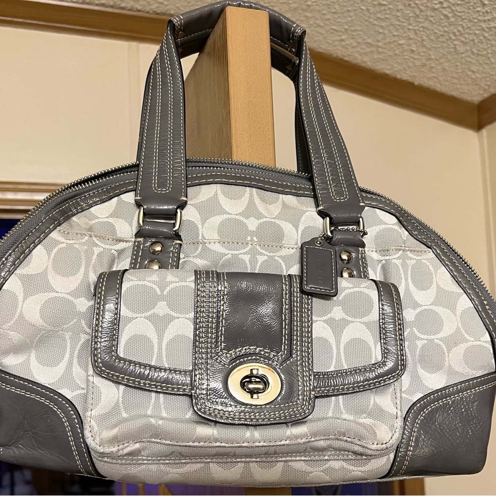 Pretty gray Coach purse